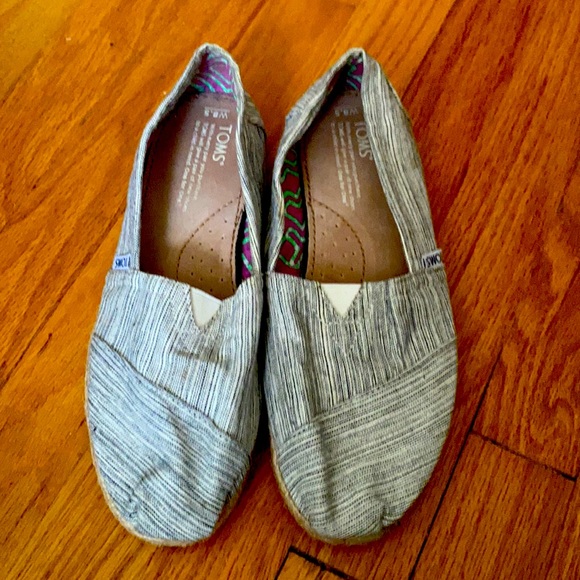 Toms canvas slip ons - Picture 2 of 4